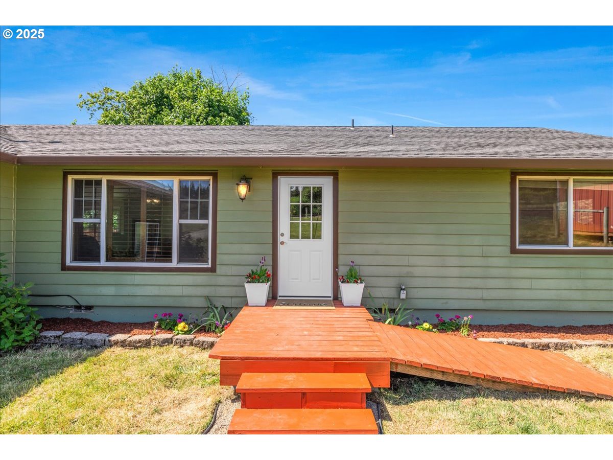 18203 South Windy City Road Mulino, OR 97042 - Photo 13 of 48 Gallery Image 13