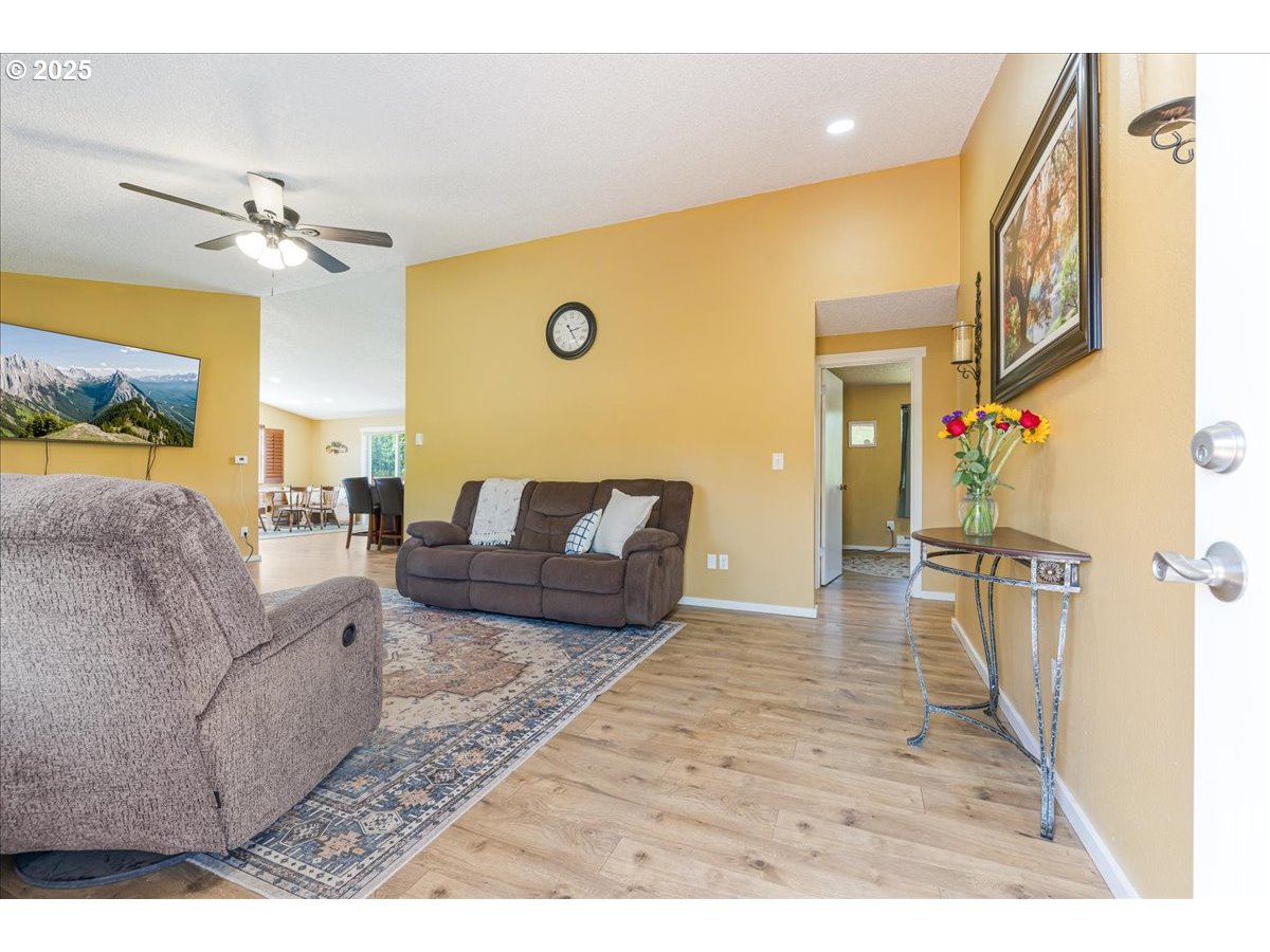 18203 South Windy City Road Mulino, OR 97042 - Photo 14 of 48 Gallery Image 14