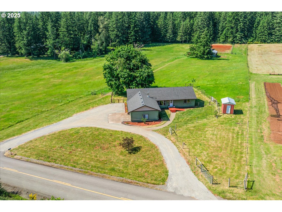 18203 South Windy City Road Mulino, OR 97042 - Photo 5 of 48 Gallery Image 5