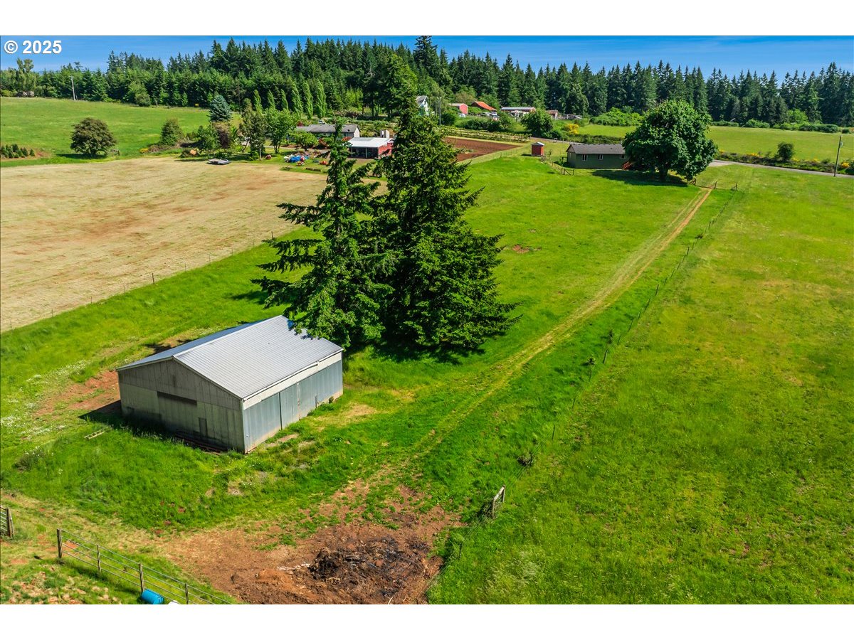 18203 South Windy City Road Mulino, OR 97042 - Photo 8 of 48 Gallery Image 8