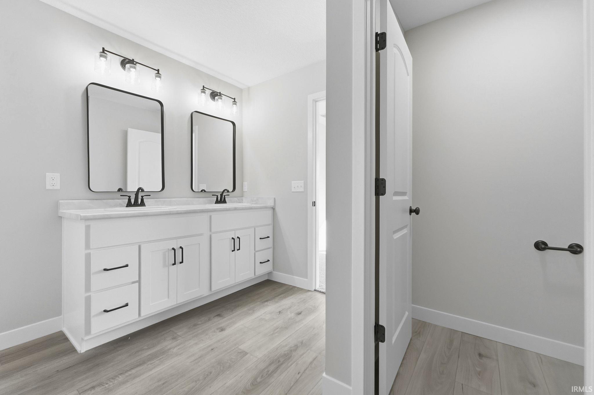 1575 Farm View Huntertown, IN 46748 - Photo 32 of 35