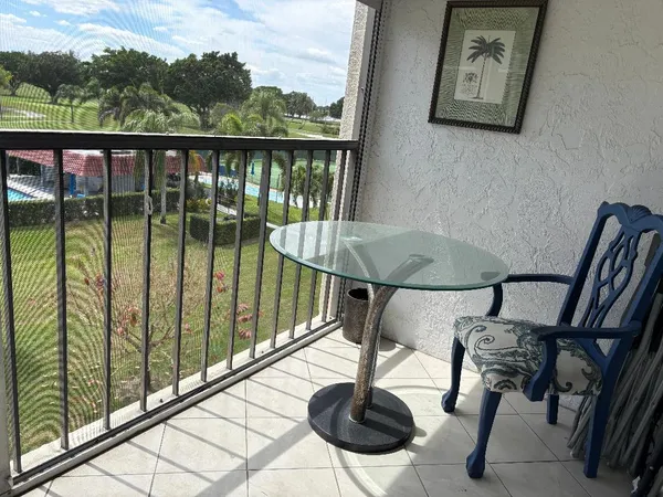 $1,700 | 8900 Washington Street, Unit 409, Pembroke Pines, FL 33025
