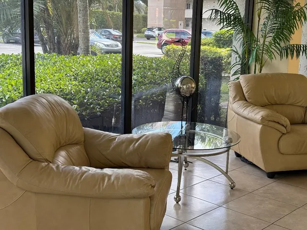 $1,700 | 8900 Washington Street, Unit 409, Pembroke Pines, FL 33025