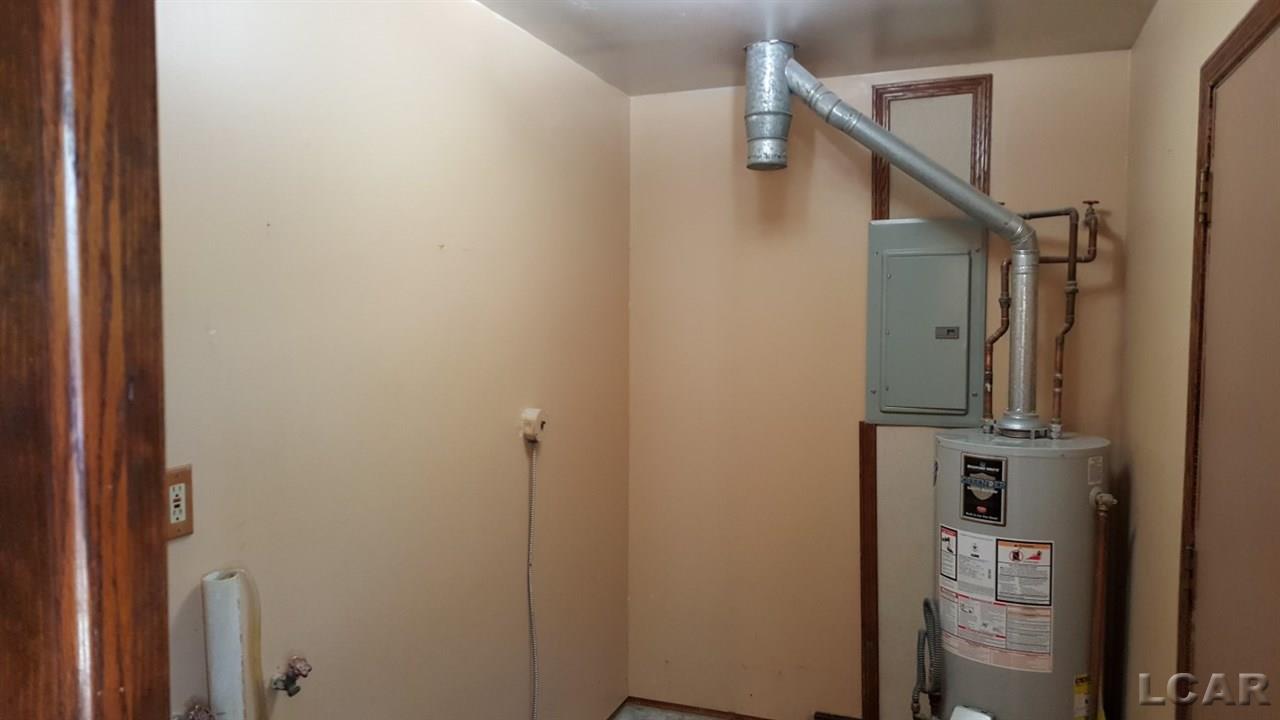 21250 Willow Road Manchester, MI 48158 - Photo 15 of 23 31274756-15.JPG