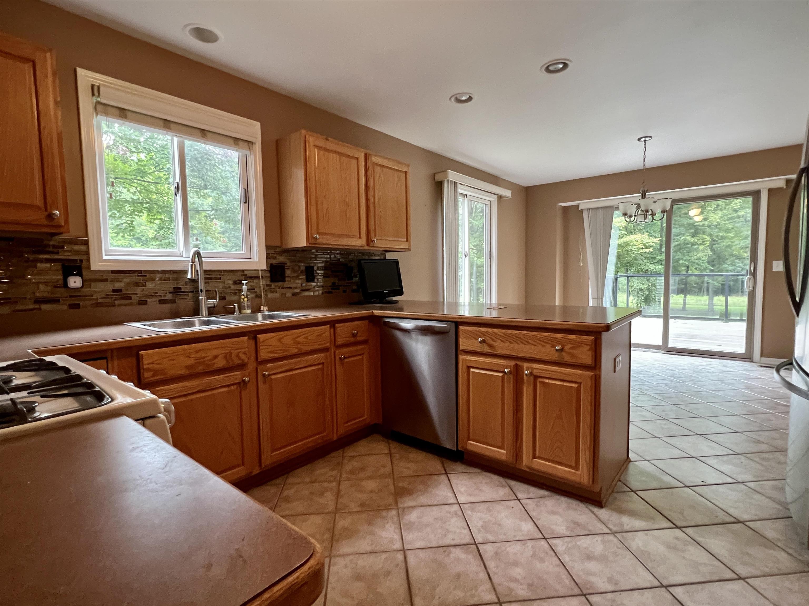 11525 Elms Road Birch Run, MI 48415 - Photo 13 of 38 50121730-12.JPG