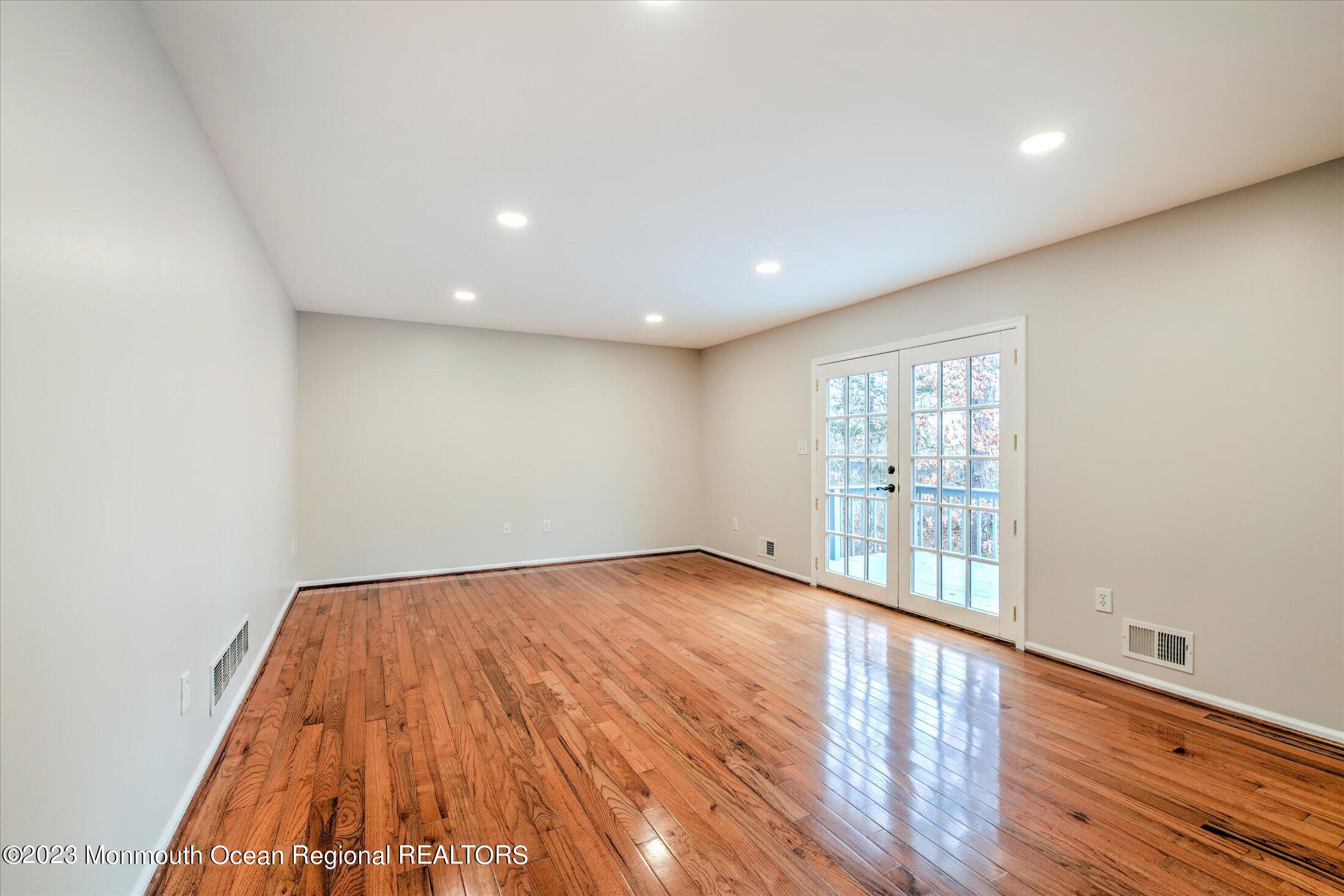 736 Pinehurst Road New Egypt, NJ 08533 - Photo 6 of 39 09-FAMILY ROOM