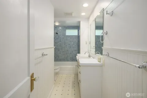 $1,295,000 | 2616 Franklin Avenue East, Seattle, WA 98102