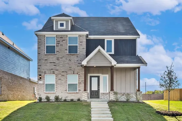 $2,590 | 105 Magnolia Boulevard, Hutchins, TX 75141