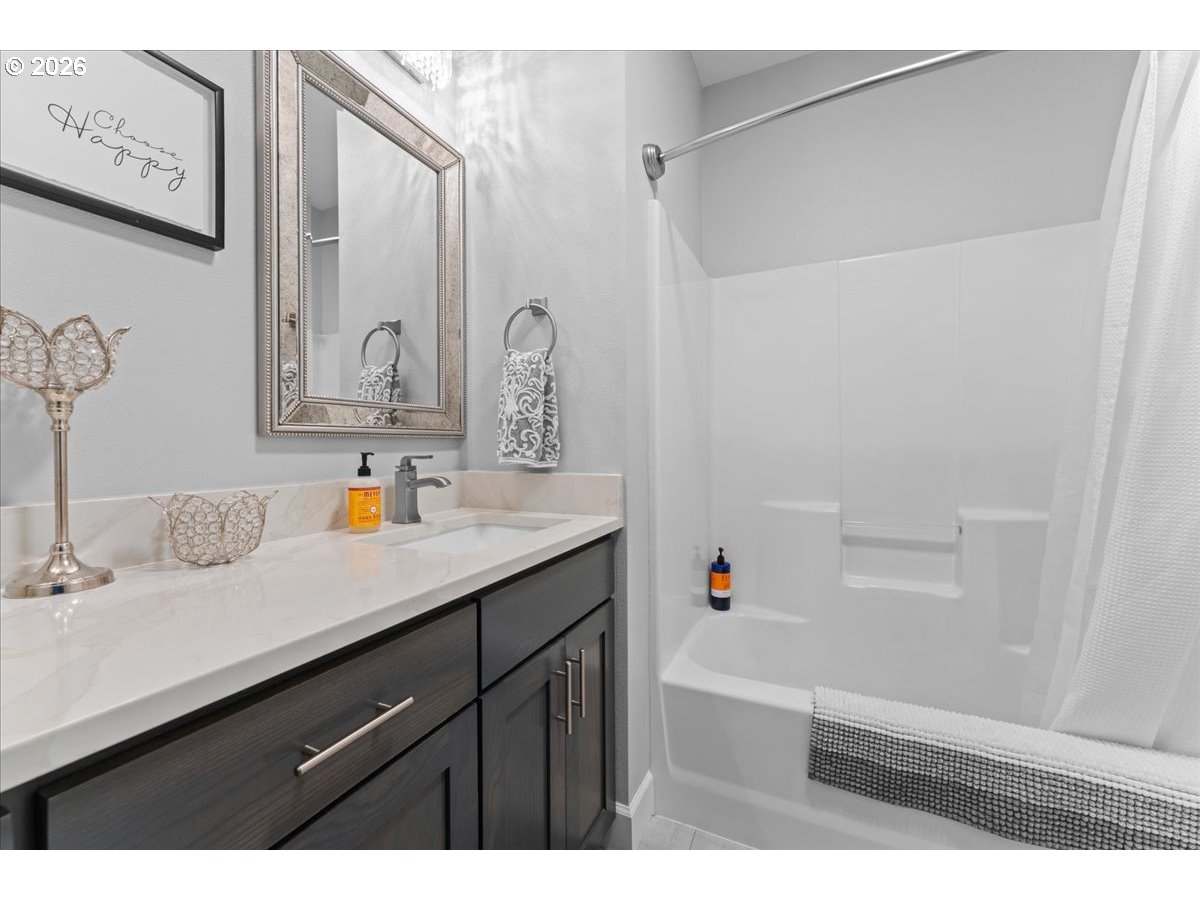 17465 South Abiqua Road Northeast Silverton, OR 97381 - Photo 11 of 47