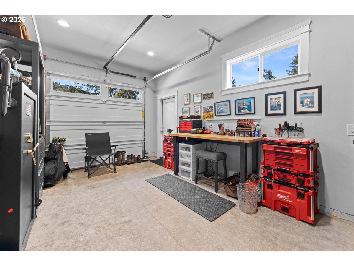 17465 South Abiqua Road Northeast Silverton, OR 97381 - Photo 14 of 47