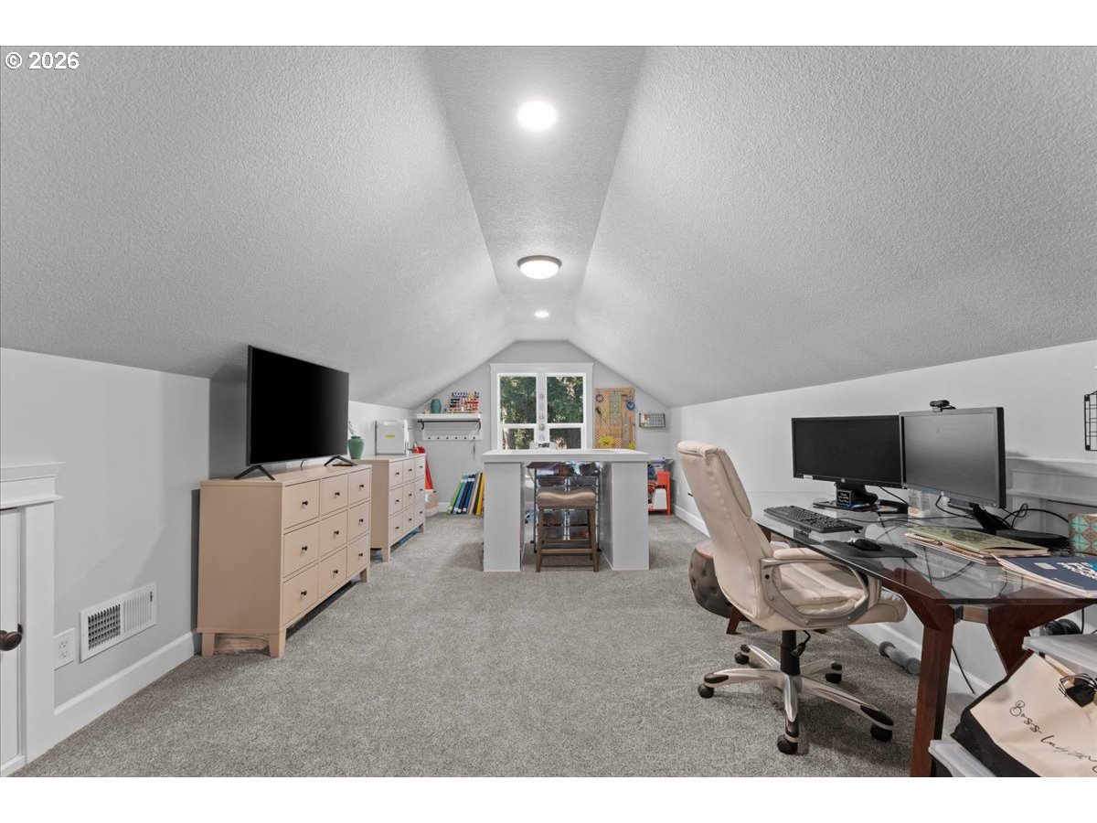 17465 South Abiqua Road Northeast Silverton, OR 97381 - Photo 32 of 47