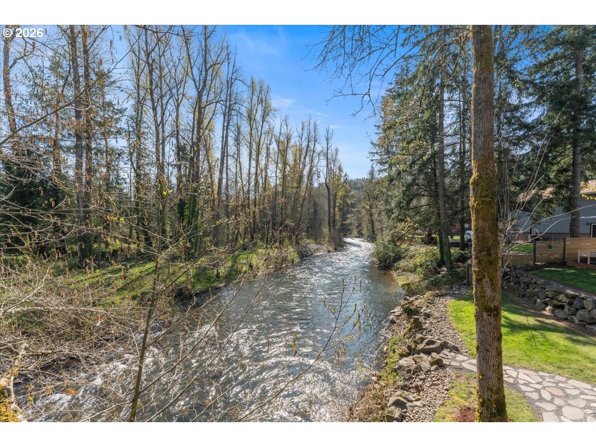 17465 South Abiqua Road Northeast Silverton, OR 97381 - Photo 5 of 47
