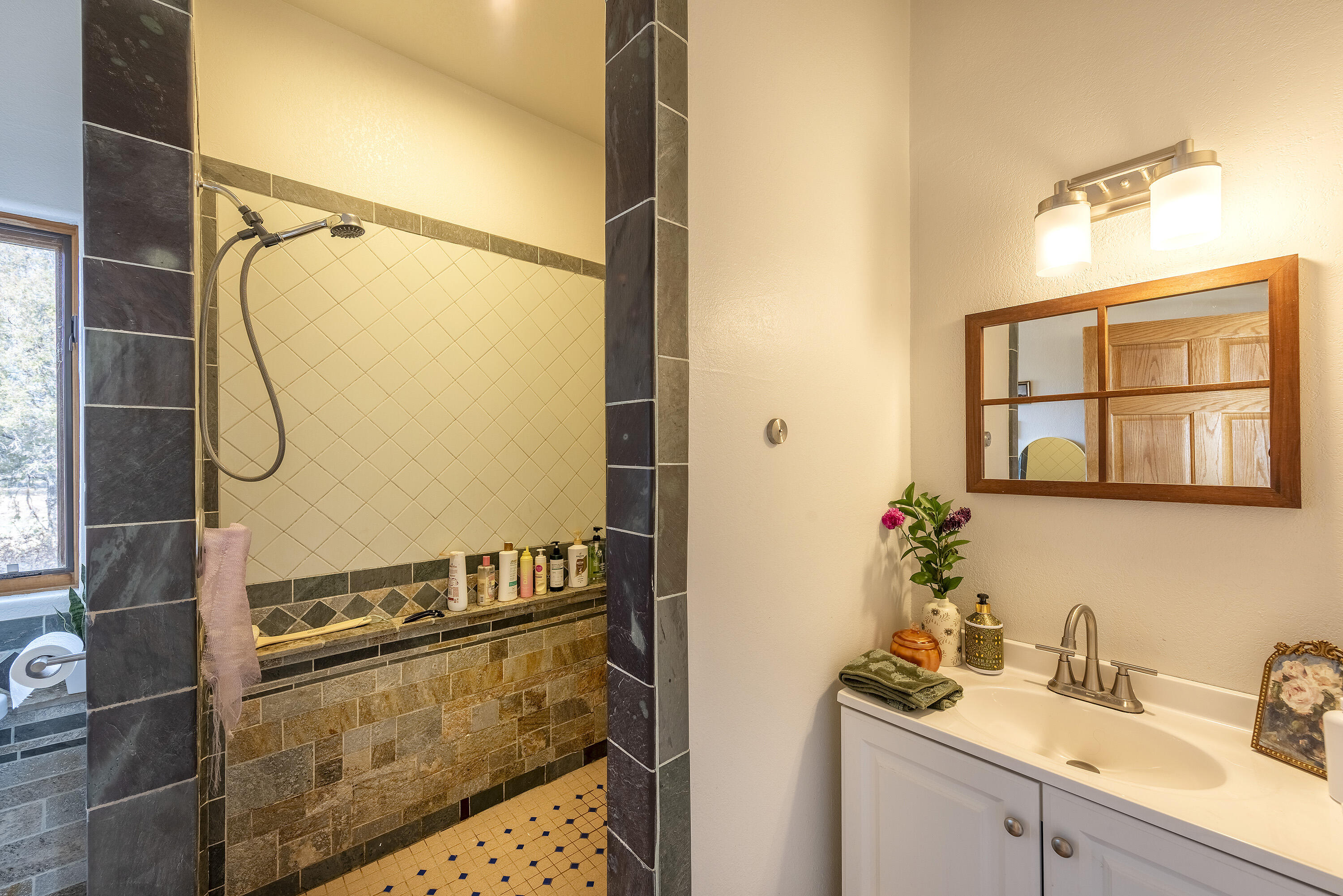 1531 Sage Road Montrose, CO 81403 - Photo 14 of 19 1531 Sage Road_110825_009