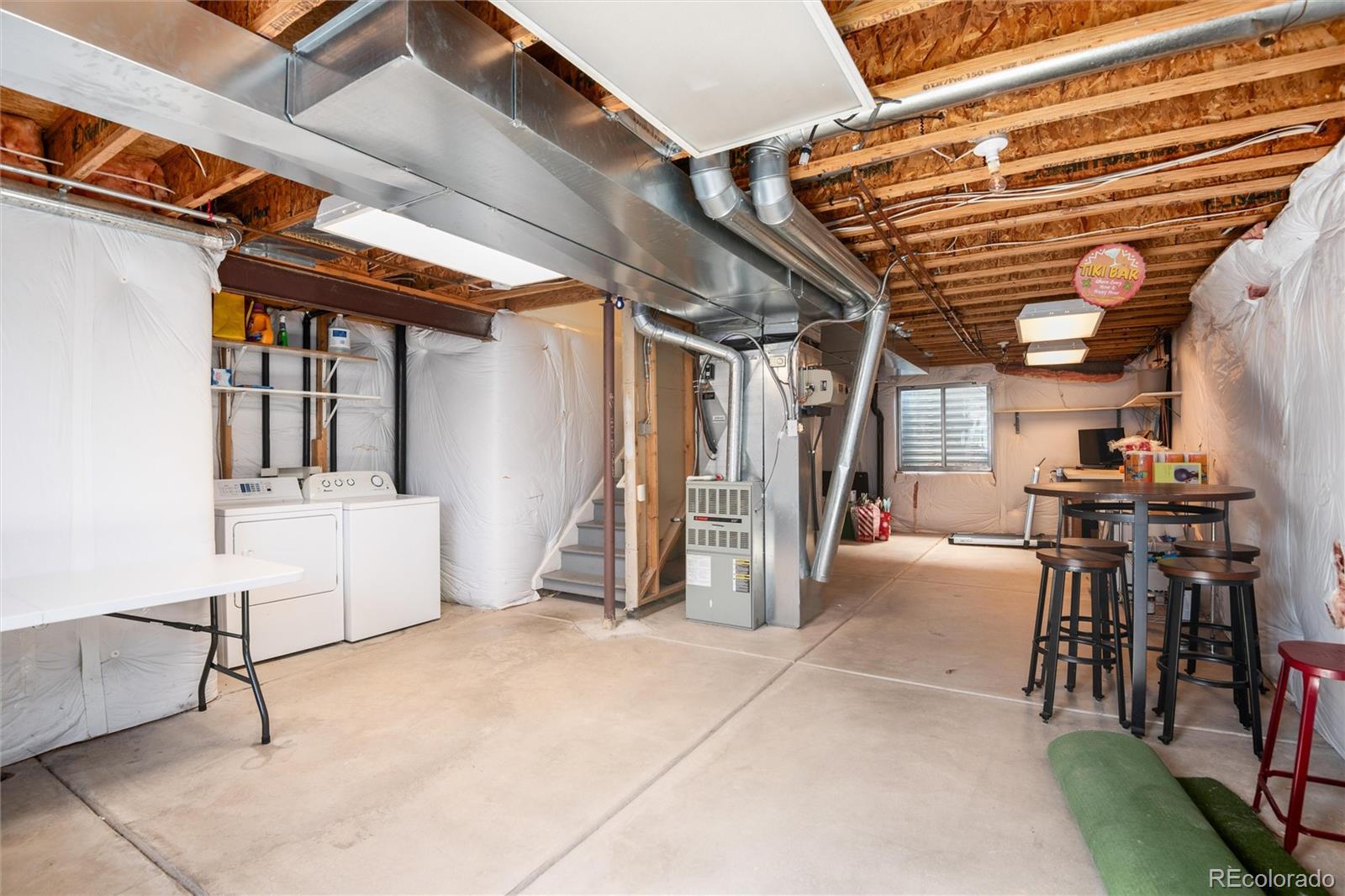 9867 Aftonwood Street Highlands Ranch, CO 80126 - Photo 23 of 41 a view of a garage