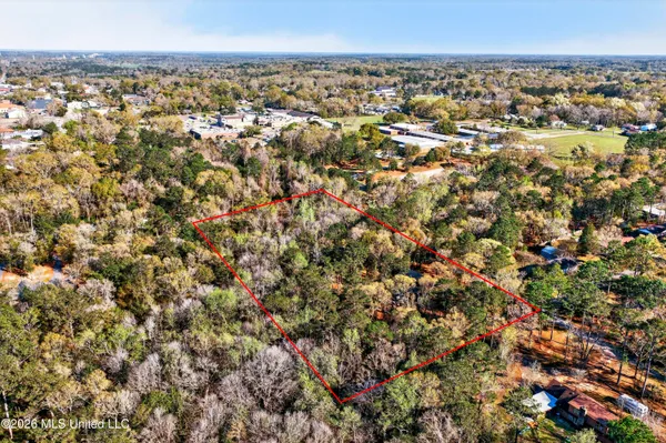 $425,000 | 445 Live Oak Drive, Lucedale, MS 39452