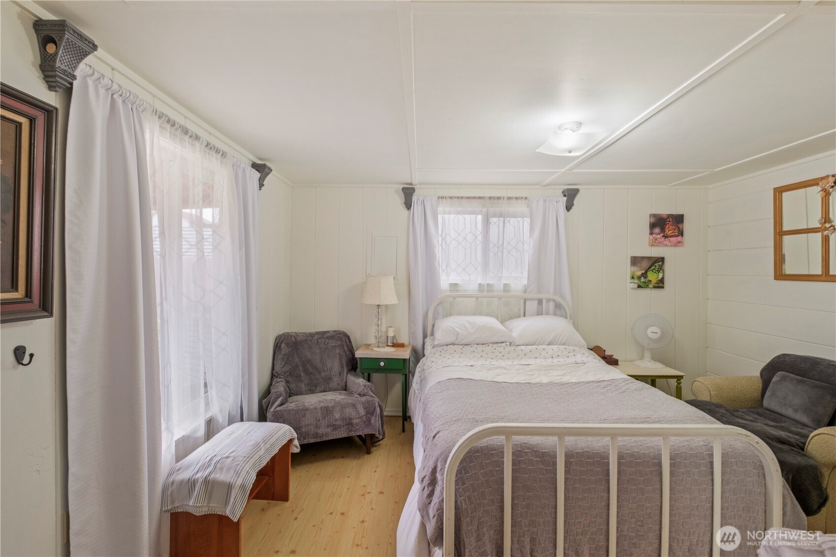 4 Memory Lane Copalis Beach, WA 98535 - Photo 13 of 29 a bedroom with a bed and a window