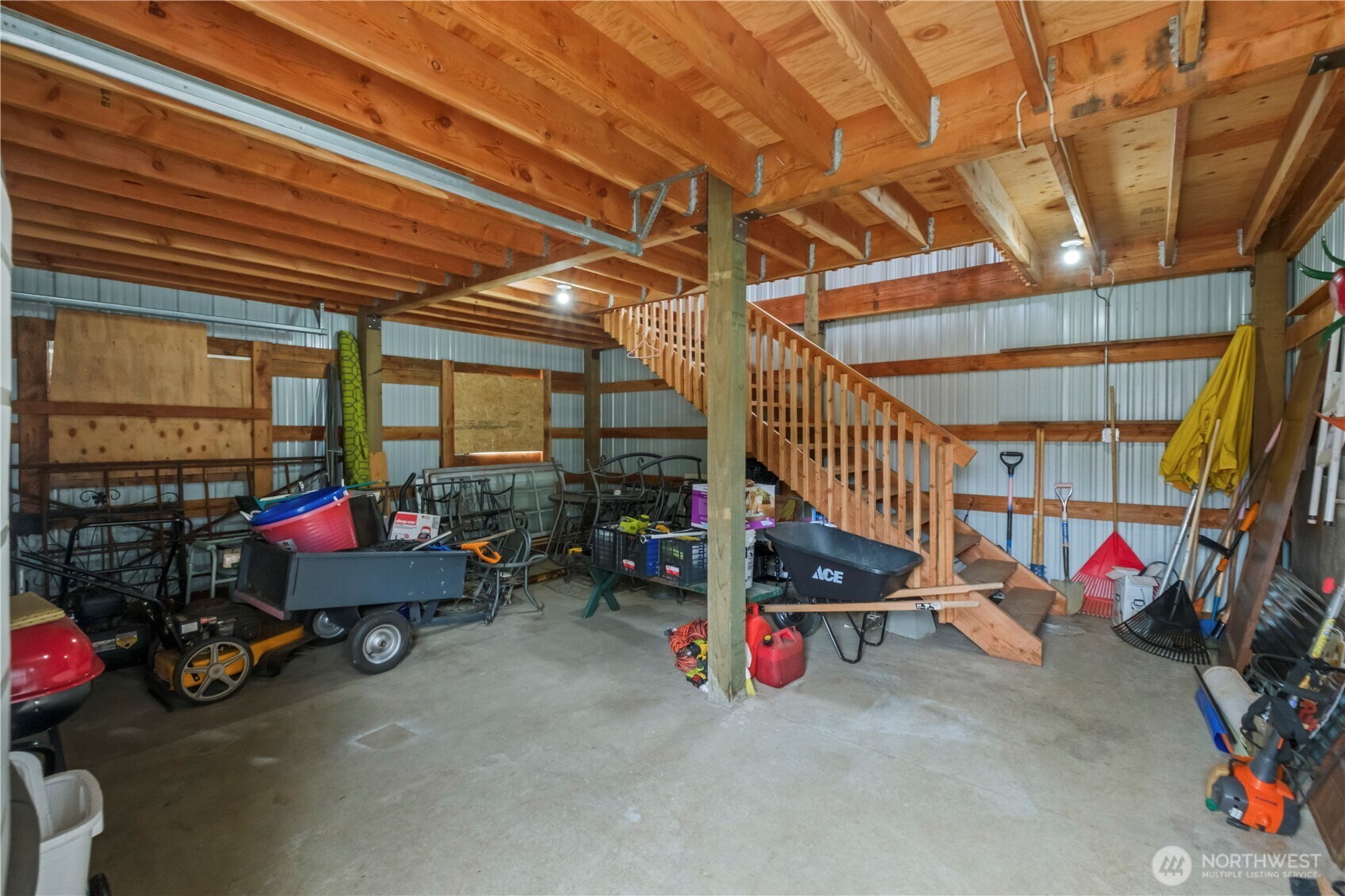 4 Memory Lane Copalis Beach, WA 98535 - Photo 20 of 29 a view of a room with gym equipment