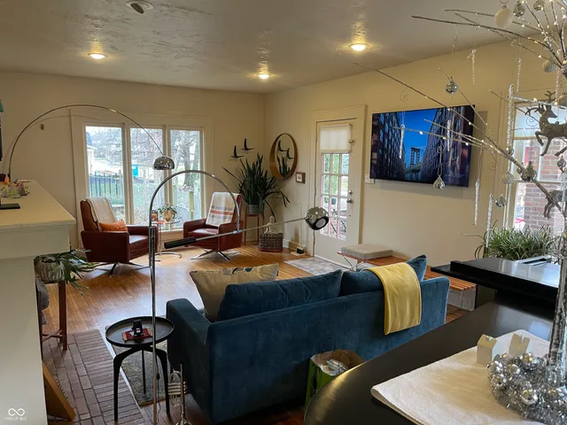 $825,000 | 2814-2830 Ruckle Street, Indianapolis, IN 46205