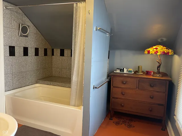 $825,000 | 2814-2830 Ruckle Street, Indianapolis, IN 46205