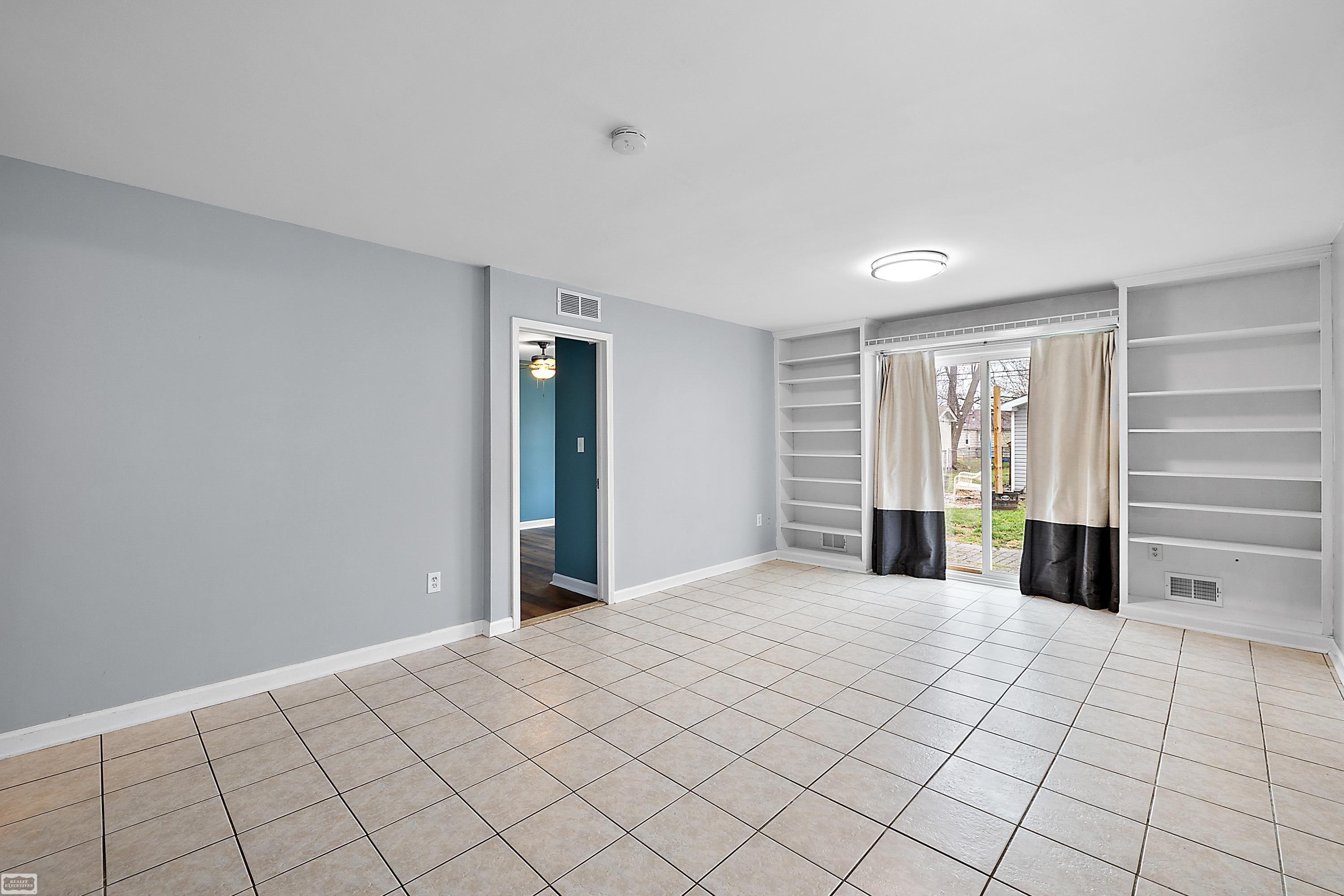 26082 Clear Street Harrison, MI 48045 - Photo 16 of 43