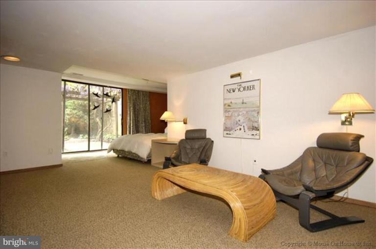 11720 Beall Mountain Road Potomac, MD 20854 - Photo 17 of 18 In-Law Suite