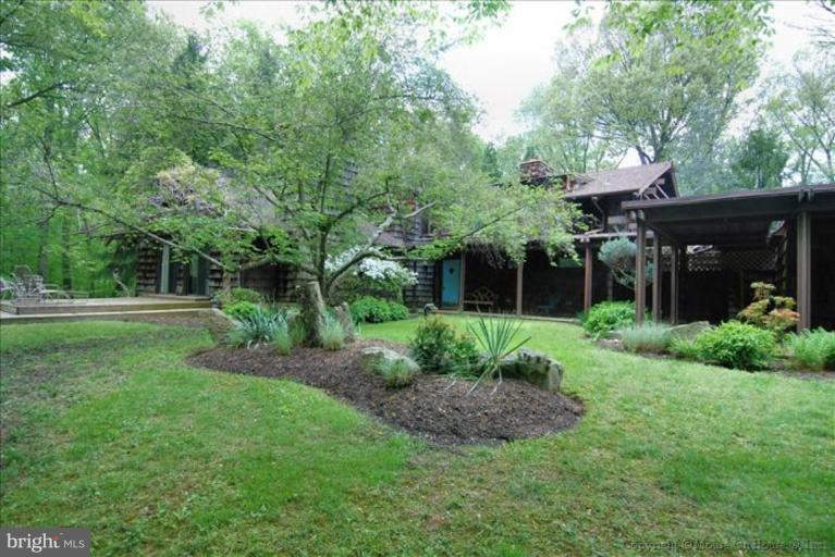 11720 Beall Mountain Road Potomac, MD 20854 - Photo 7 of 18 Exterior (Main)