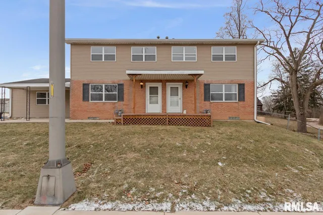 $1,900 | 2020 West Glen Avenue, Peoria, IL 61614