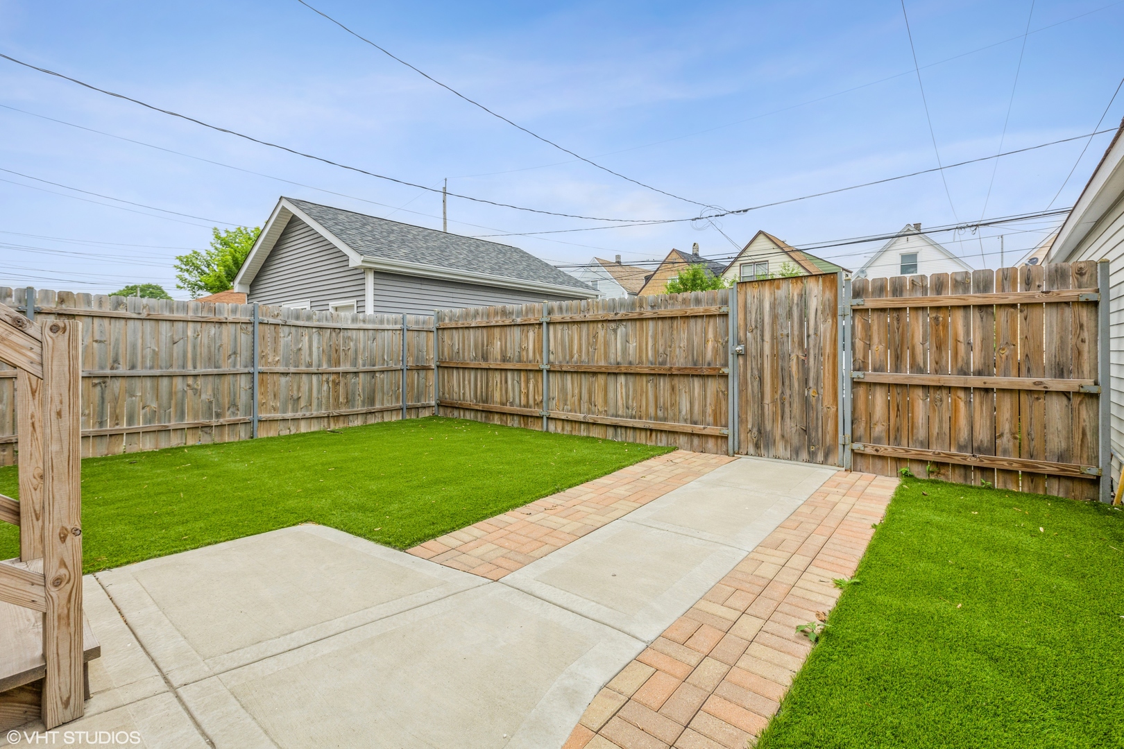 3432 West Melrose Street, Unit 2 Chicago, IL 60618 - Photo 9 of 10 a view of a backyard with a garden
