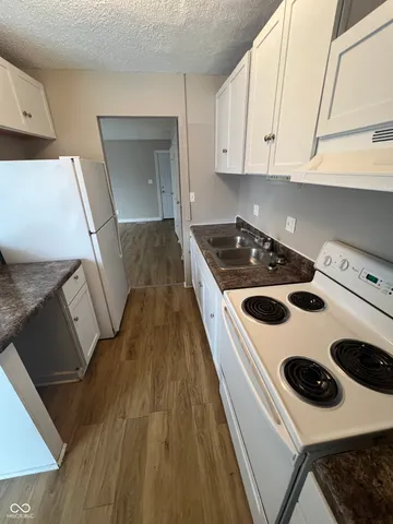 $1,295 | 9413 English Oak Drive, Indianapolis, IN 46235