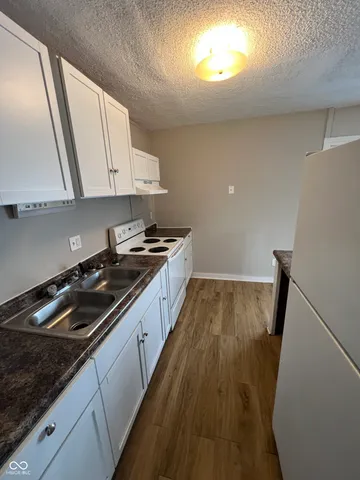 $1,295 | 9413 English Oak Drive, Indianapolis, IN 46235