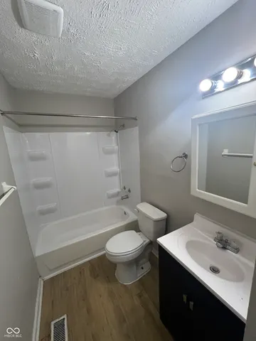 $1,295 | 9413 English Oak Drive, Indianapolis, IN 46235