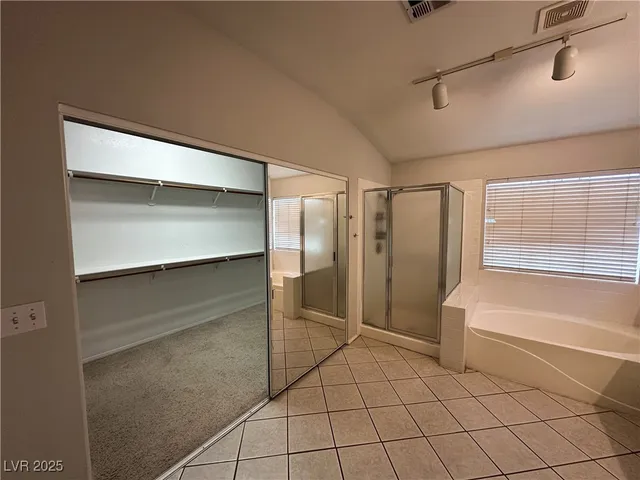 $2,850 | 2566 Golden Bay Court, Henderson, NV 89052