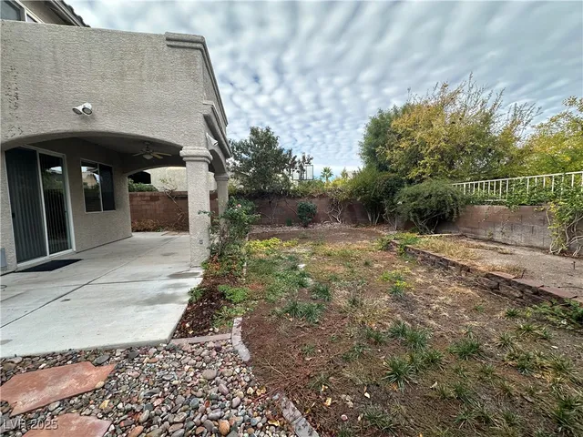 $2,850 | 2566 Golden Bay Court, Henderson, NV 89052