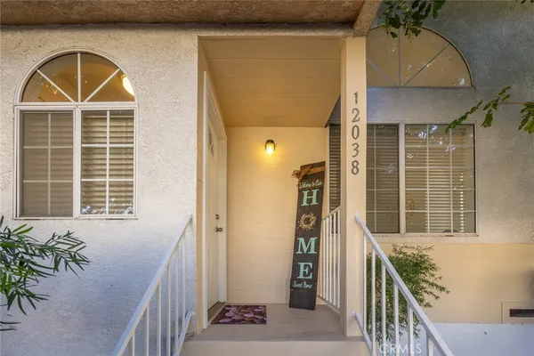 a view of an entryway of house