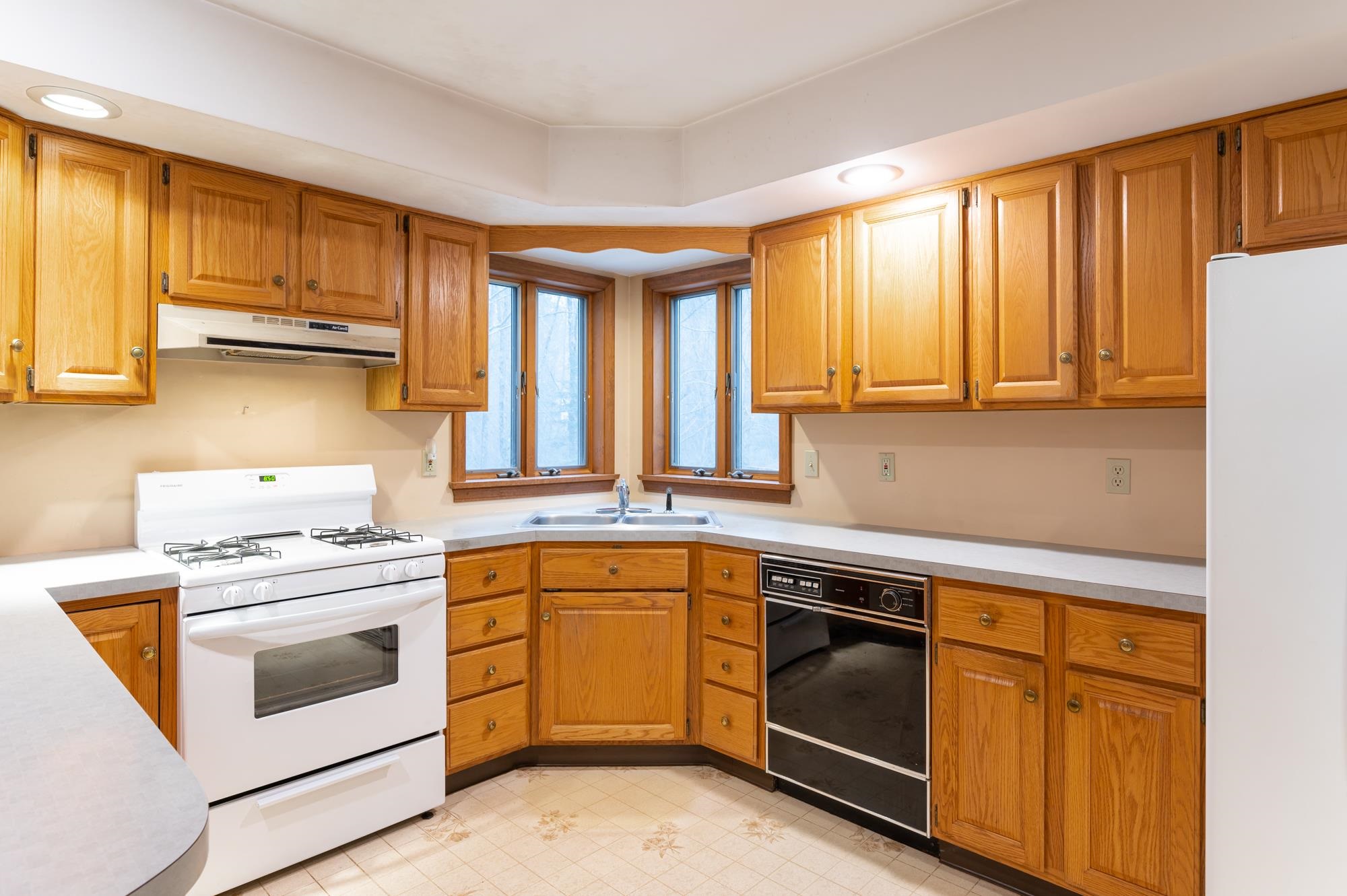 27 Juniper Meadow Road Danbury, NH 03230 - Photo 8 of 33 Gallery Image 8