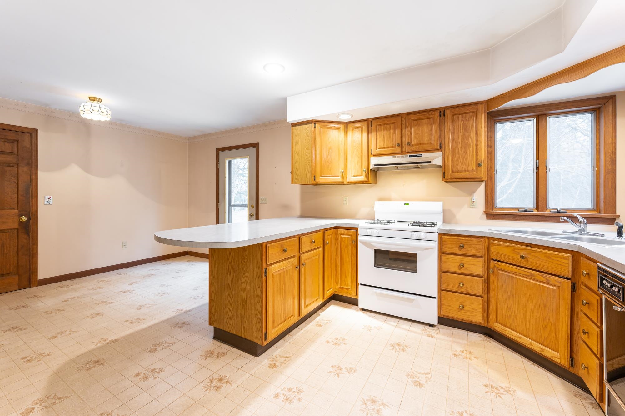 27 Juniper Meadow Road Danbury, NH 03230 - Photo 10 of 33 Gallery Image 10