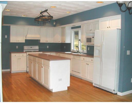 10 Hawk Ridge Road Andover, MA 01810 - Photo 4 of 15
