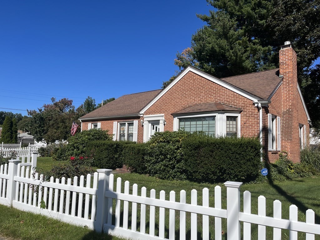 260 Plumtree Road Springfield, MA 01118 - Photo 1 of 25