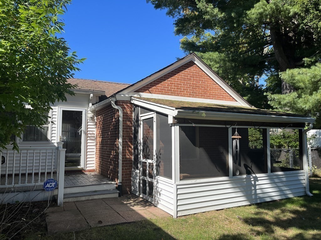 260 Plumtree Road Springfield, MA 01118 - Photo 20 of 25