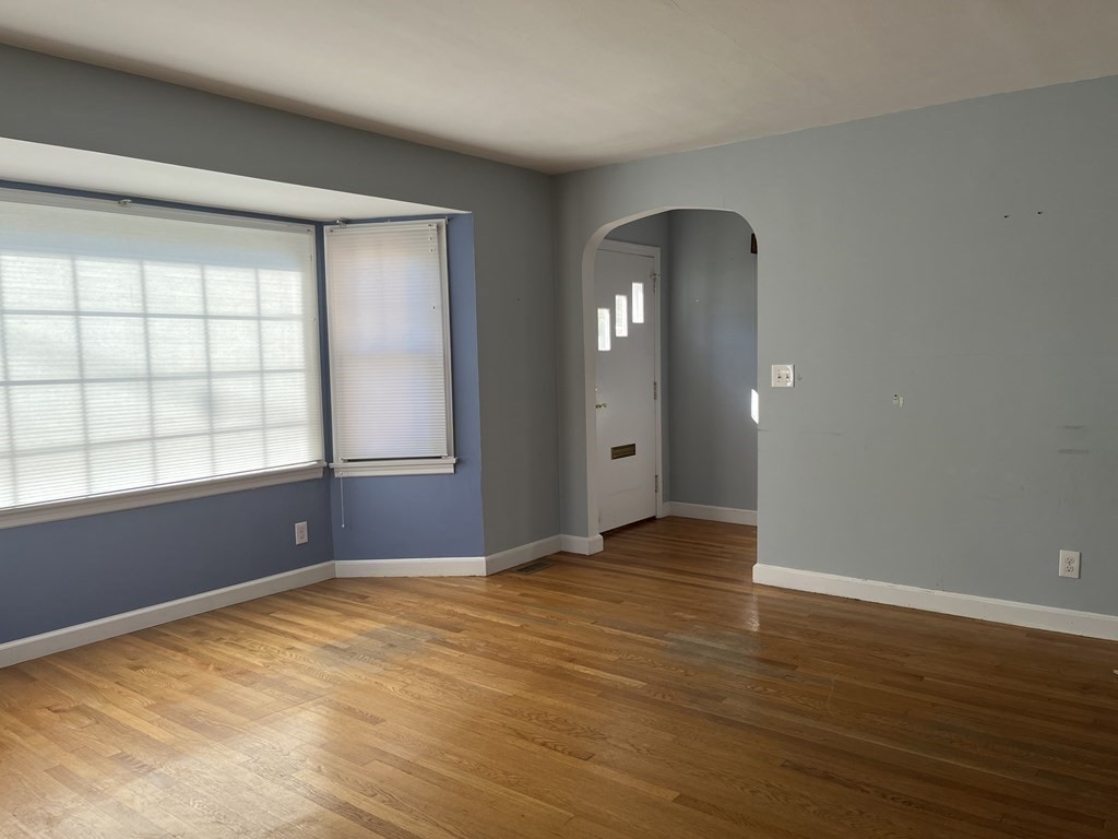 260 Plumtree Road Springfield, MA 01118 - Photo 10 of 25