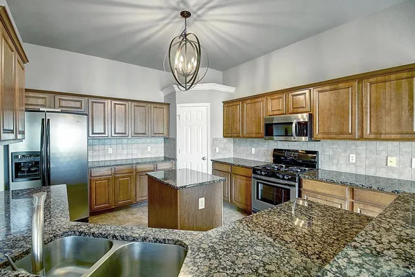 $2,750 | 7517 Vaquero Drive, Corpus Christi, TX 78414