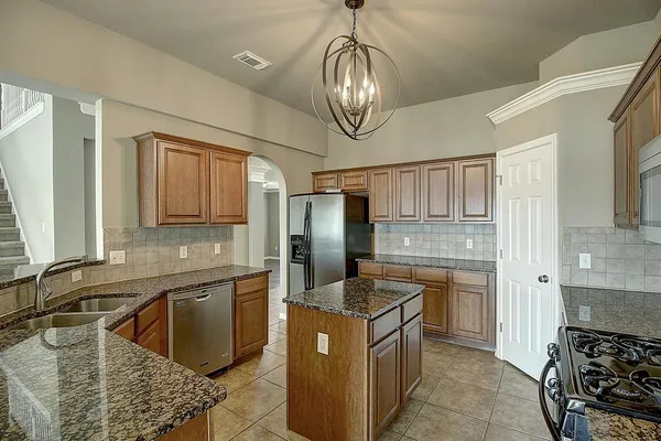 $2,750 | 7517 Vaquero Drive, Corpus Christi, TX 78414