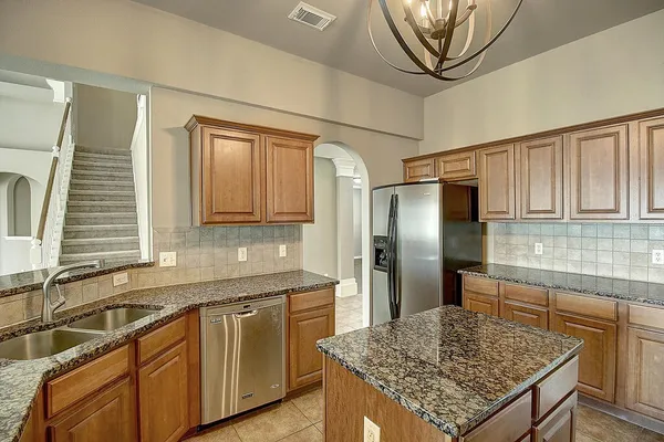 $2,750 | 7517 Vaquero Drive, Corpus Christi, TX 78414