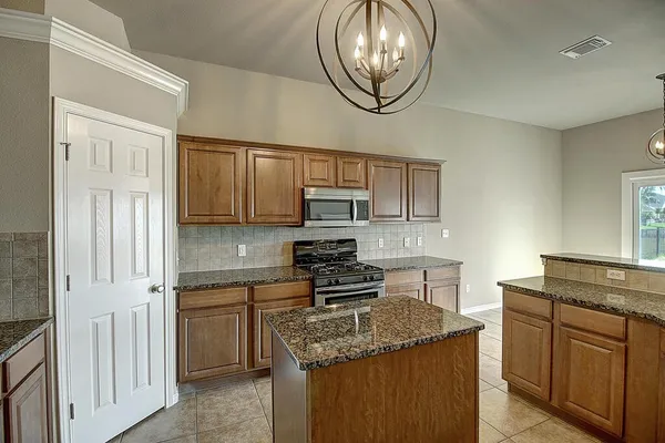 $2,750 | 7517 Vaquero Drive, Corpus Christi, TX 78414