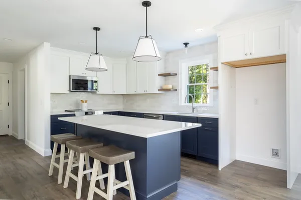 $800,000 | 65 Great Neck Road, Wareham, MA 02571