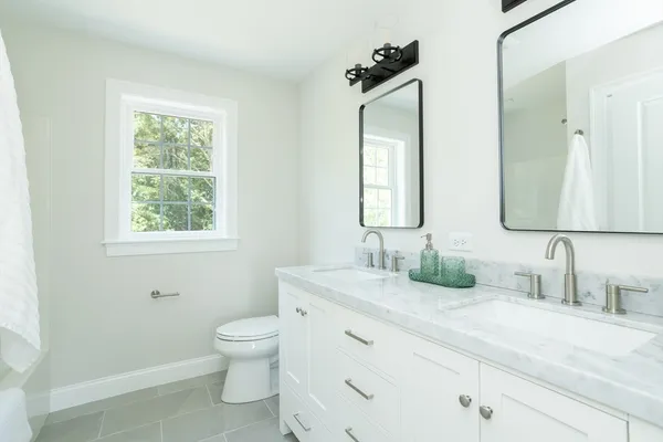 $800,000 | 65 Great Neck Road, Wareham, MA 02571