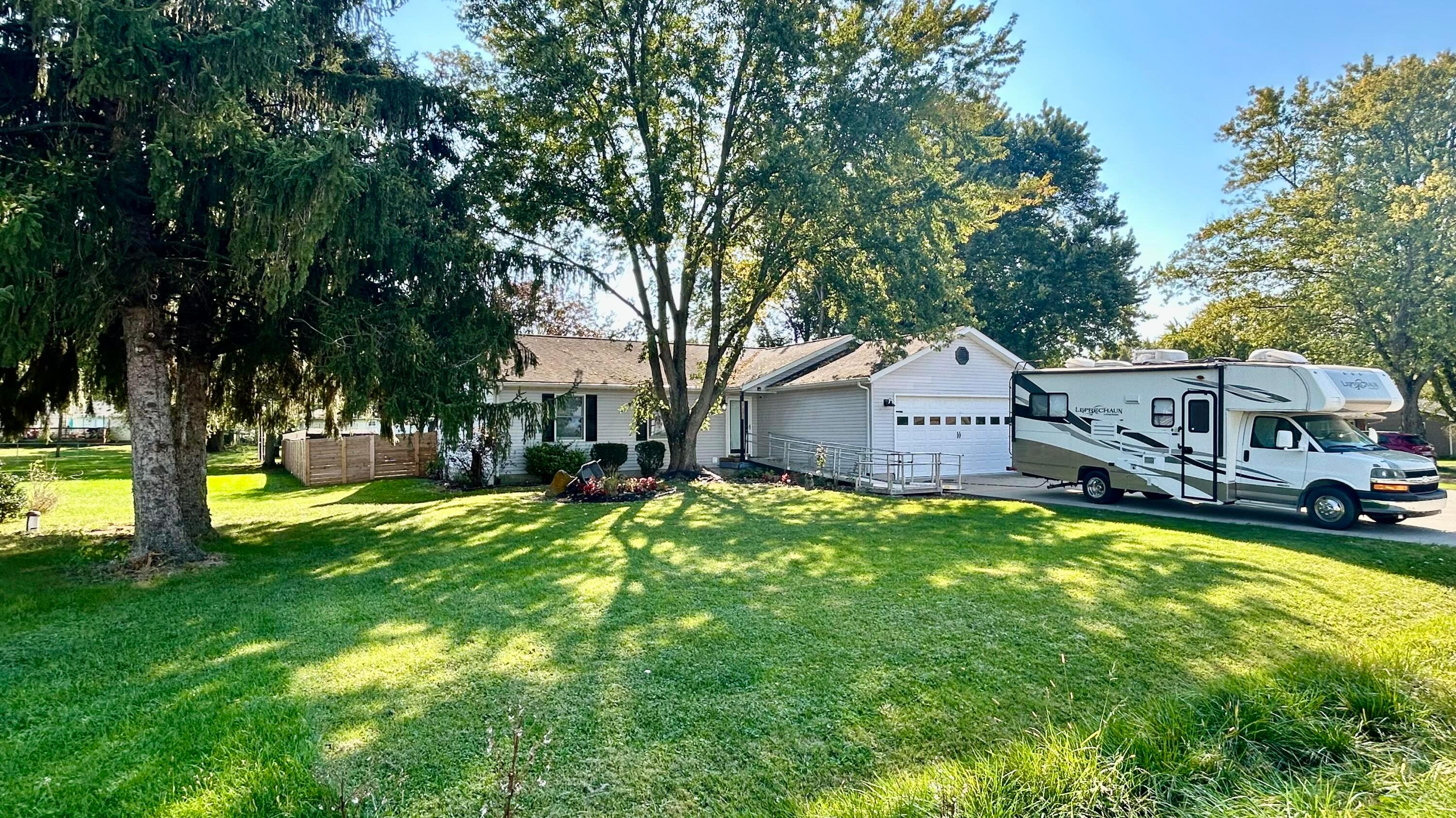 7691 Lake Drive Road Heath, OH 43056 - Photo 2 of 21 IMG_4104