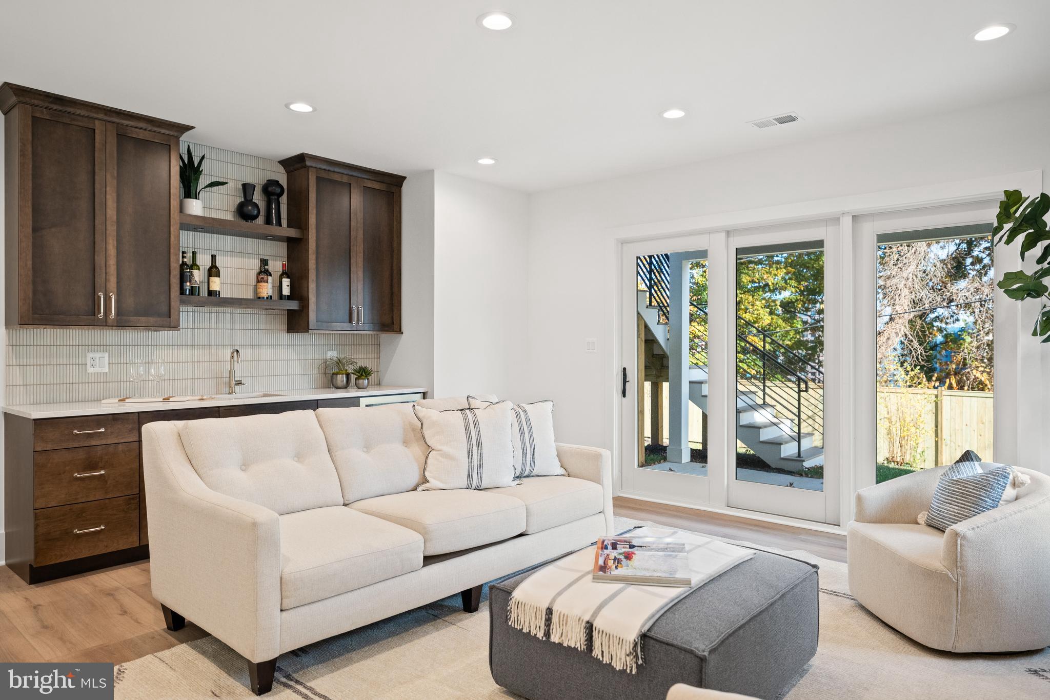 600 29th Road South Arlington, VA 22202 - Photo 44 of 62 a living room with furniture and a large window