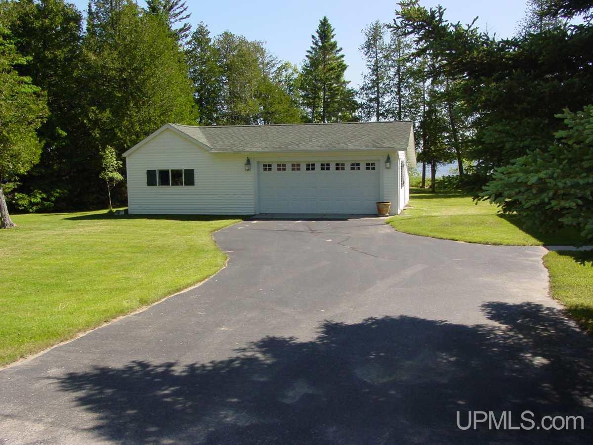 814 West Gulliver Lake Road Gulliver, MI 49840 - Photo 6 of 26