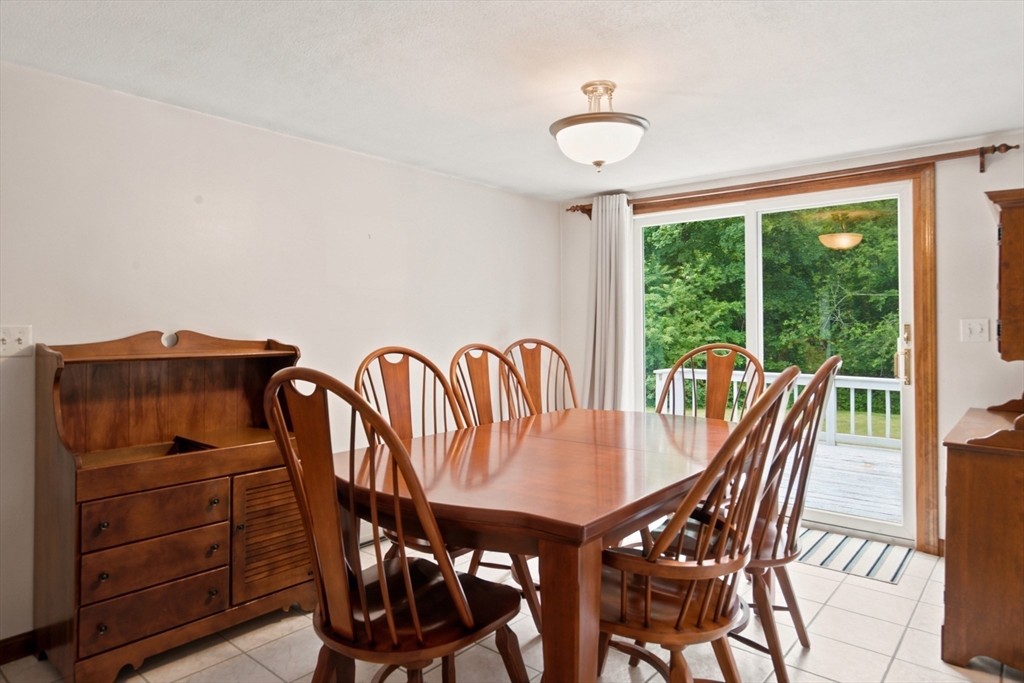18 Gifford Road Westport, MA 02790 - Photo 10 of 28